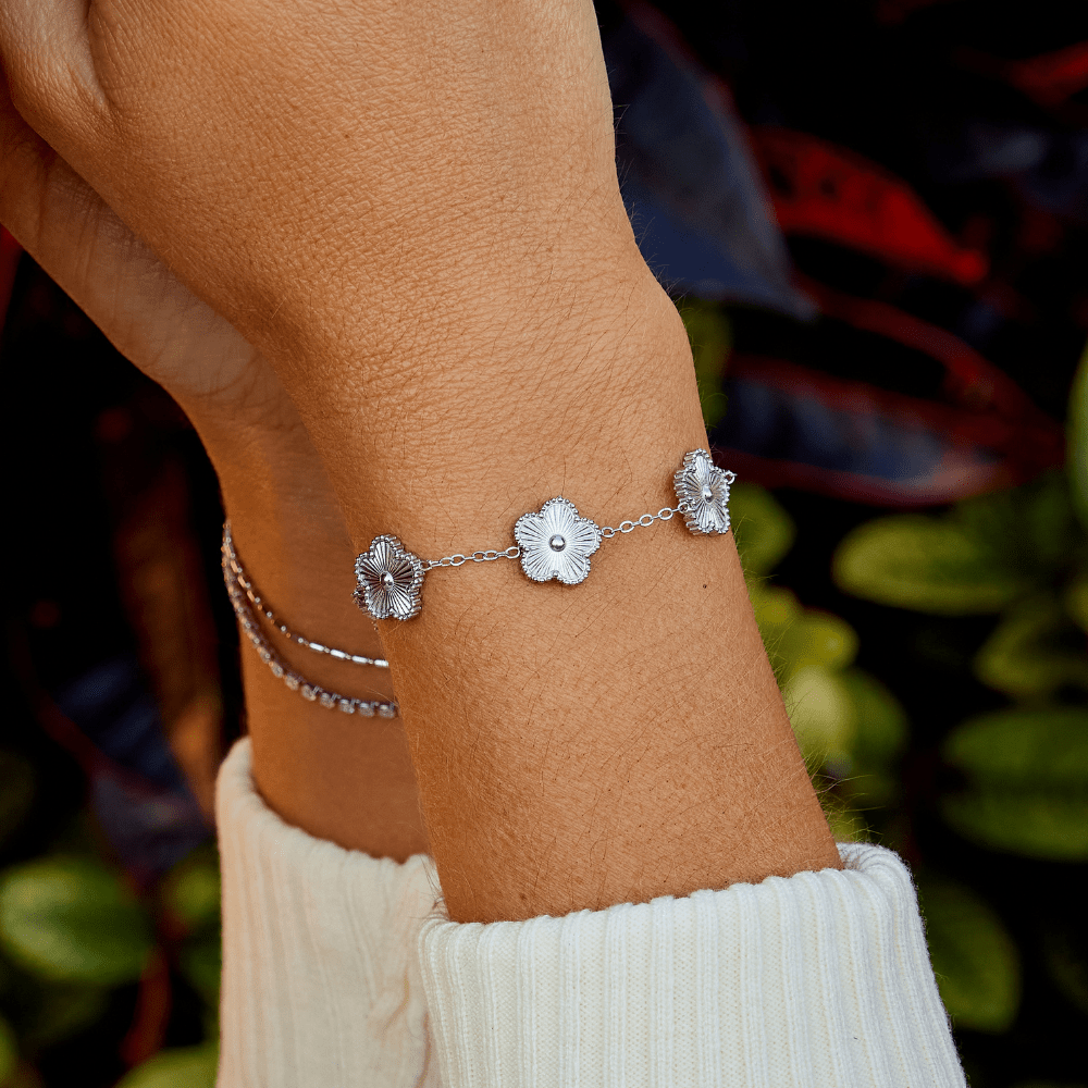 Silver Clover Bracelet - Beautiful Earth Boutique
