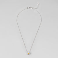 Halskette mit Gänseblümchen-Anhänger