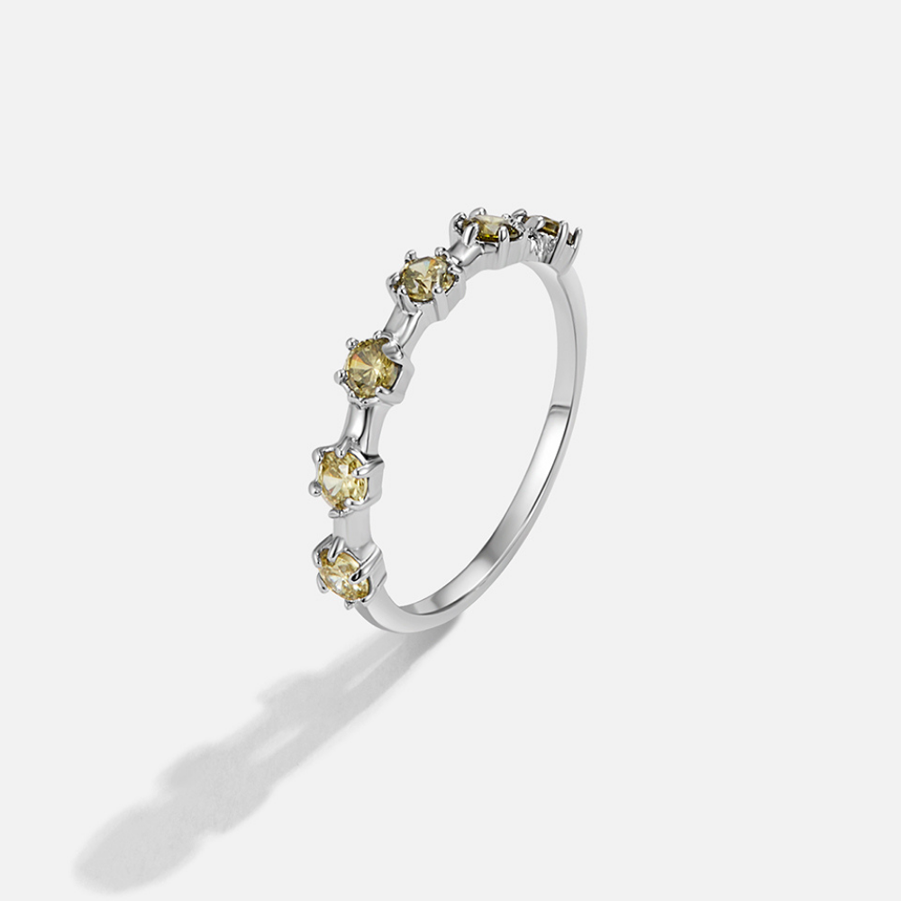 Weißer Sakura-Ring Gold