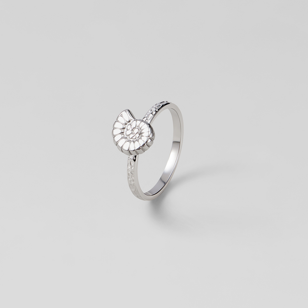 Weißer Sakura-Ring Gold