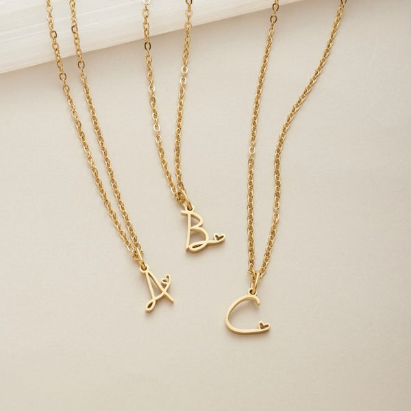 Goldene Herzkette mit Buchstaben