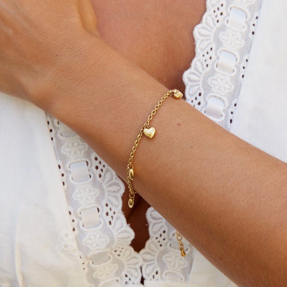 Vintage Gold Heart Charm Bracelet - Beautiful Earth Boutique